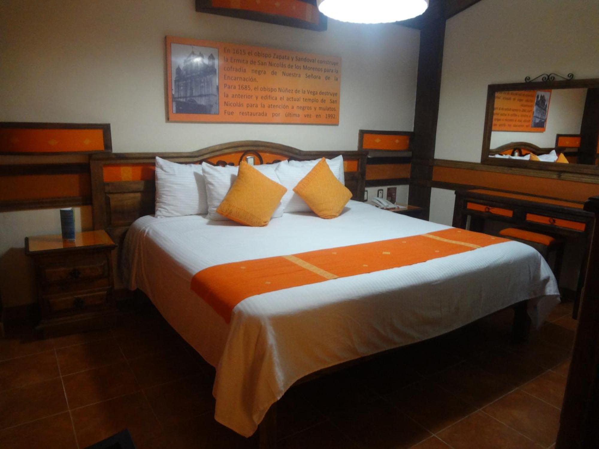 Nuestras Raices Hotel - Museo - Restaurante Сан-Крістобаль-де-лас-Касас Екстер'єр фото
