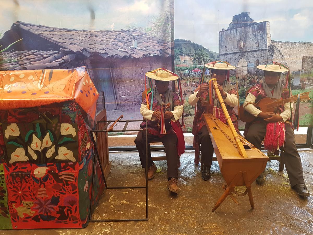 Nuestras Raices Hotel - Museo - Restaurante Сан-Крістобаль-де-лас-Касас Екстер'єр фото