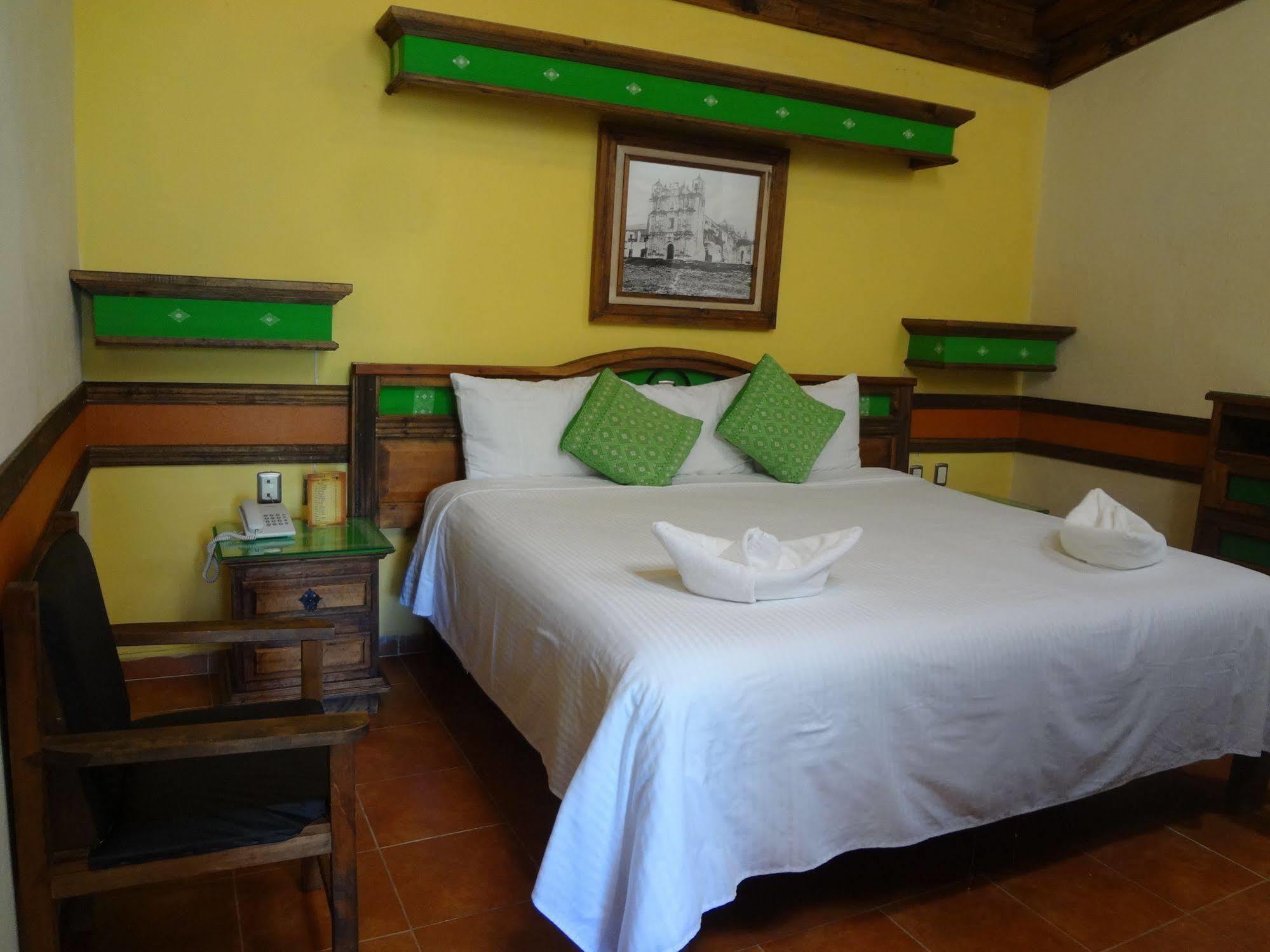 Nuestras Raices Hotel - Museo - Restaurante Сан-Крістобаль-де-лас-Касас Екстер'єр фото